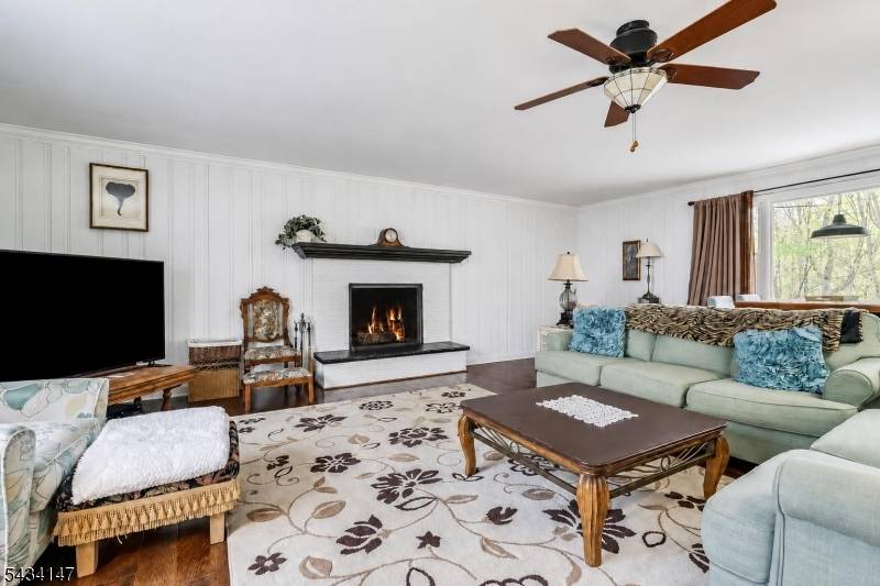 33 Brooksyde Ave, Ringwood Boro, NJ 07456