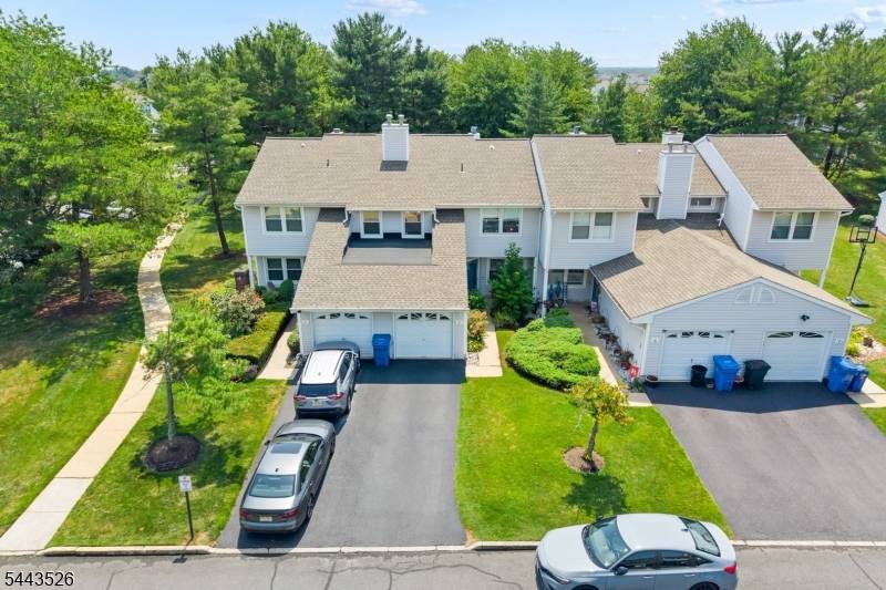 3 Sandpiper Dr, Sayreville Boro, NJ 08859