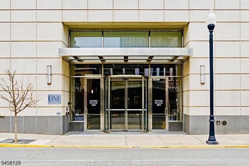 1 Spring St #2204, New Brunswick City, NJ 08901