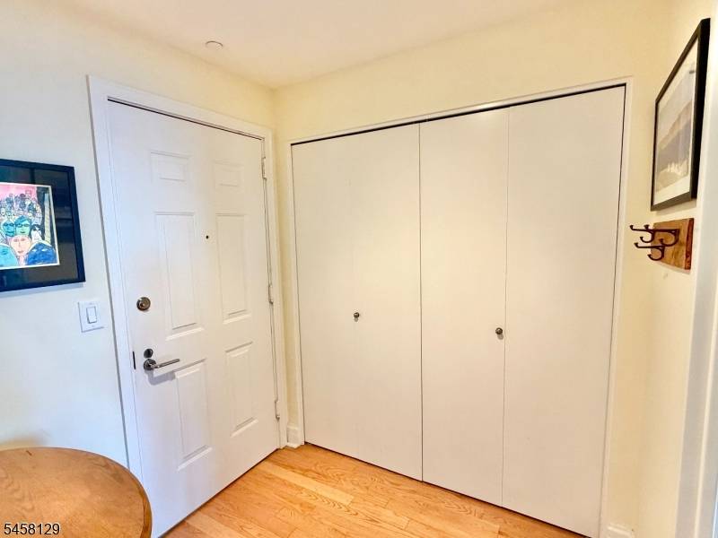 1 Spring St #2204, New Brunswick City, NJ 08901