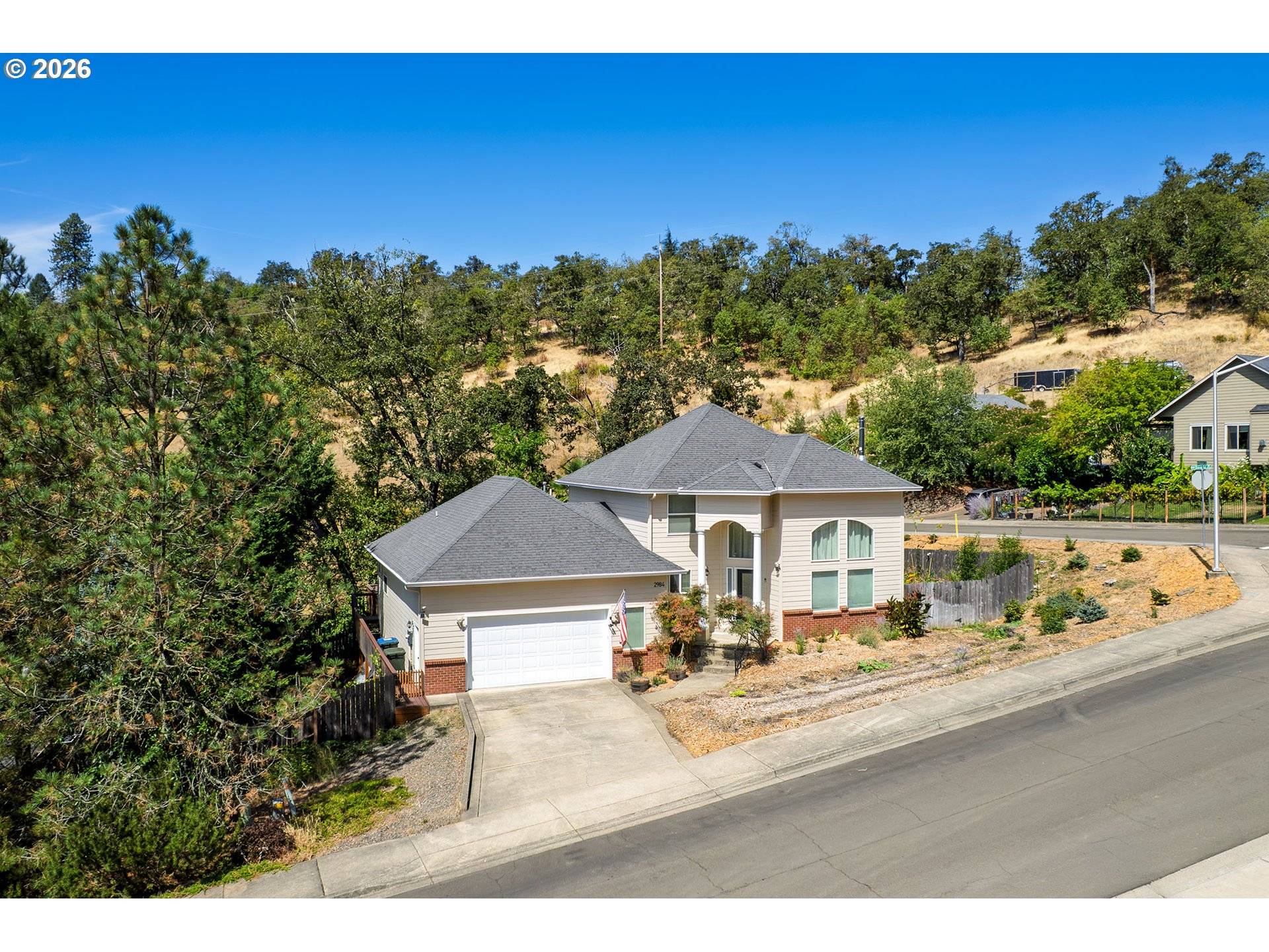 2984 NW DAYSHA DR, Roseburg, OR 97471