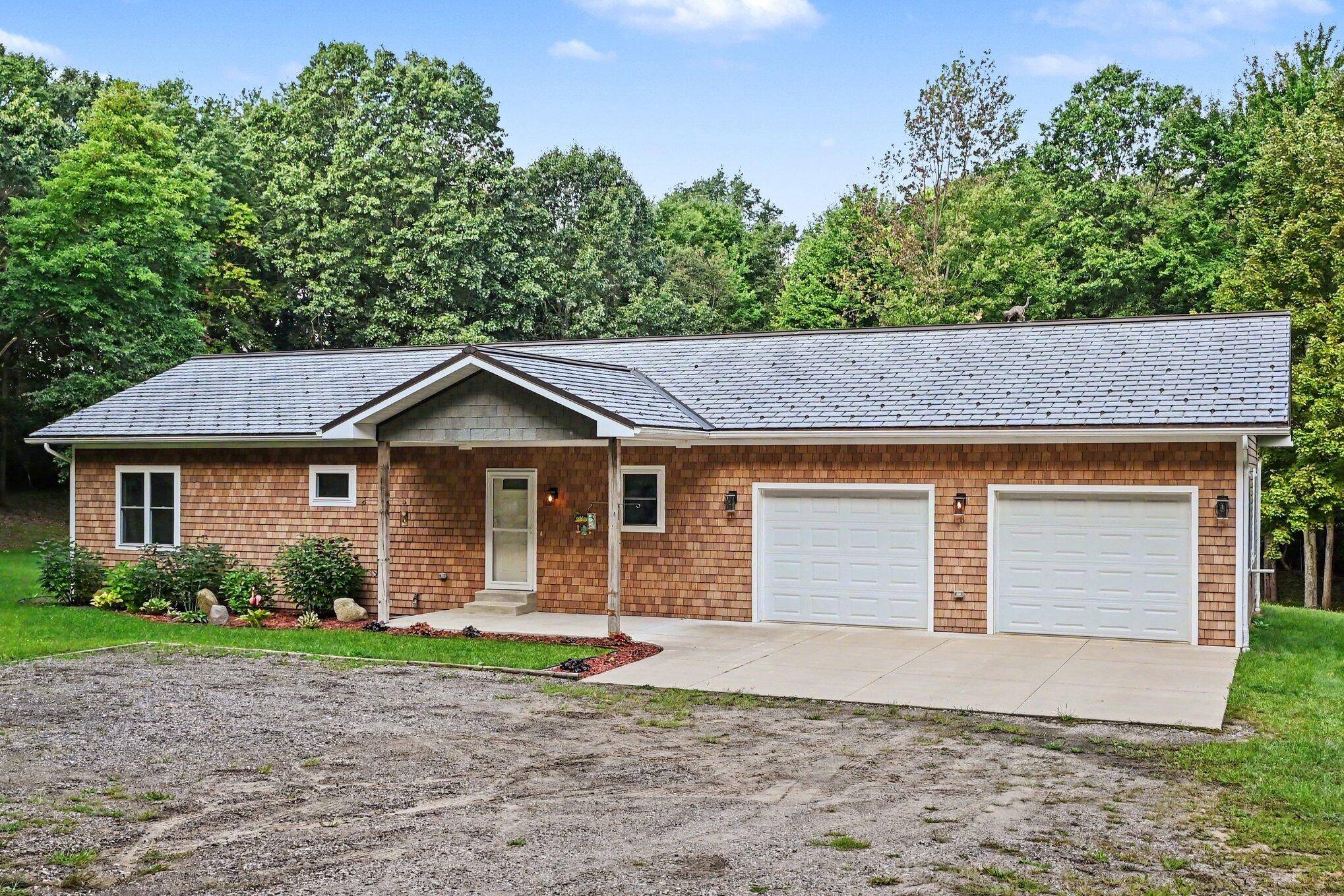 69624 Gumwood RD, Milton Twp, MI 49120