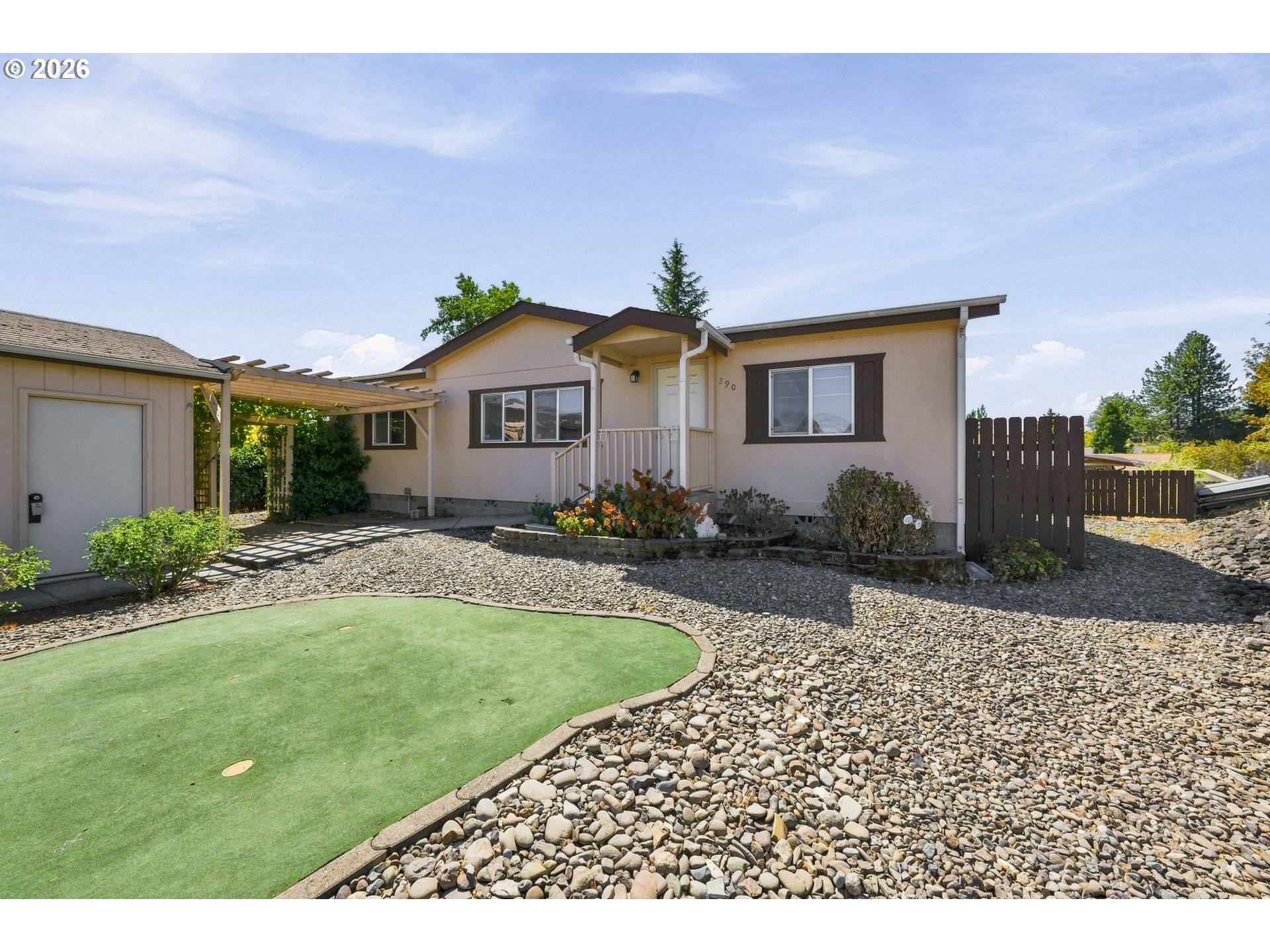 290 ADAMS LOOP, Roseburg, OR 97471