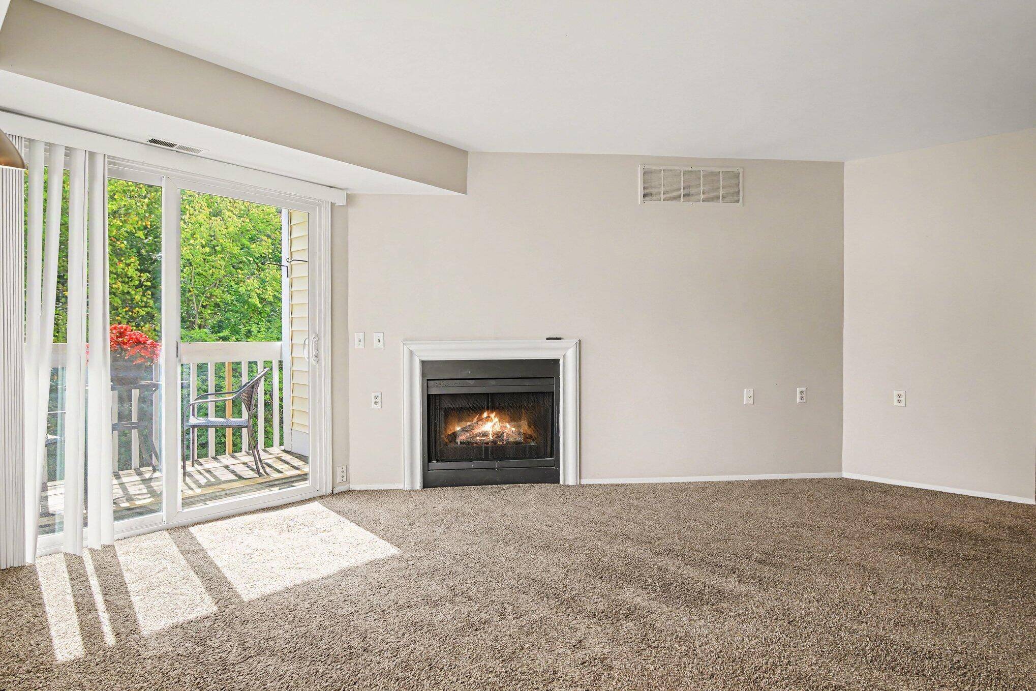 2231 S Huron Pkwy #2, Ann Arbor, MI 48104