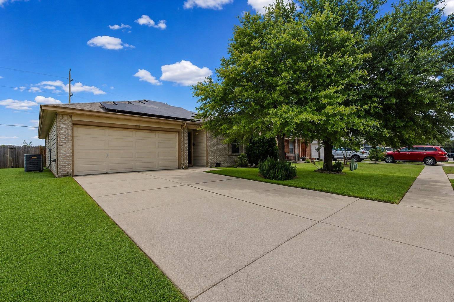 120 Holland ST, Hutto, TX 78634