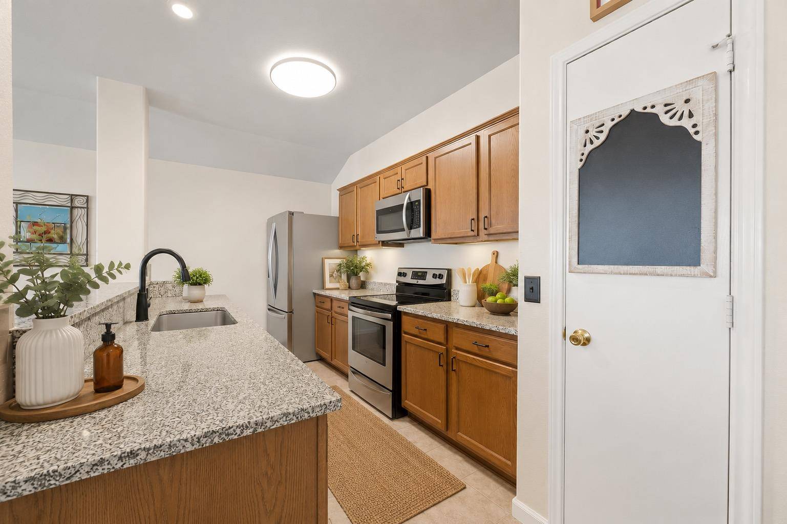 120 Holland ST, Hutto, TX 78634