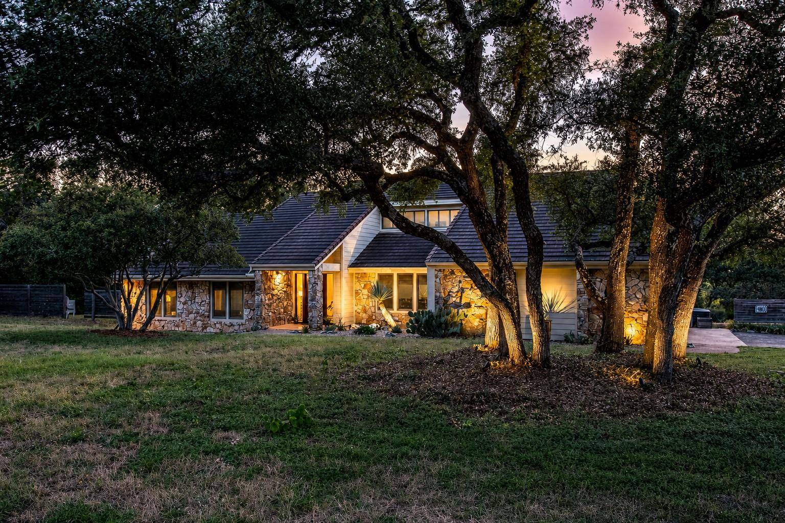 14900 Crosscreek DR, Austin, TX 78737