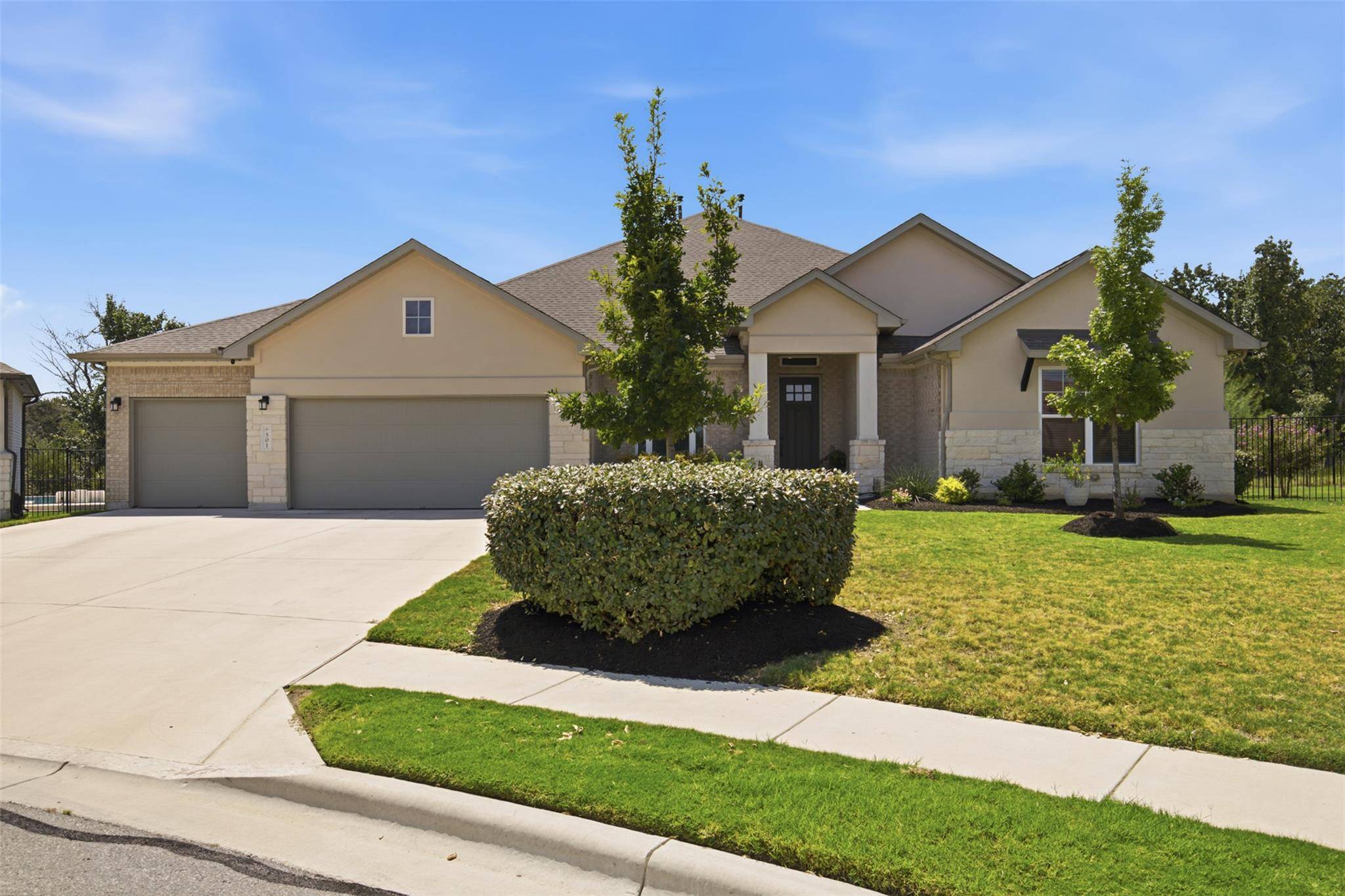 501 Great Lawn CV, Liberty Hill, TX 78642