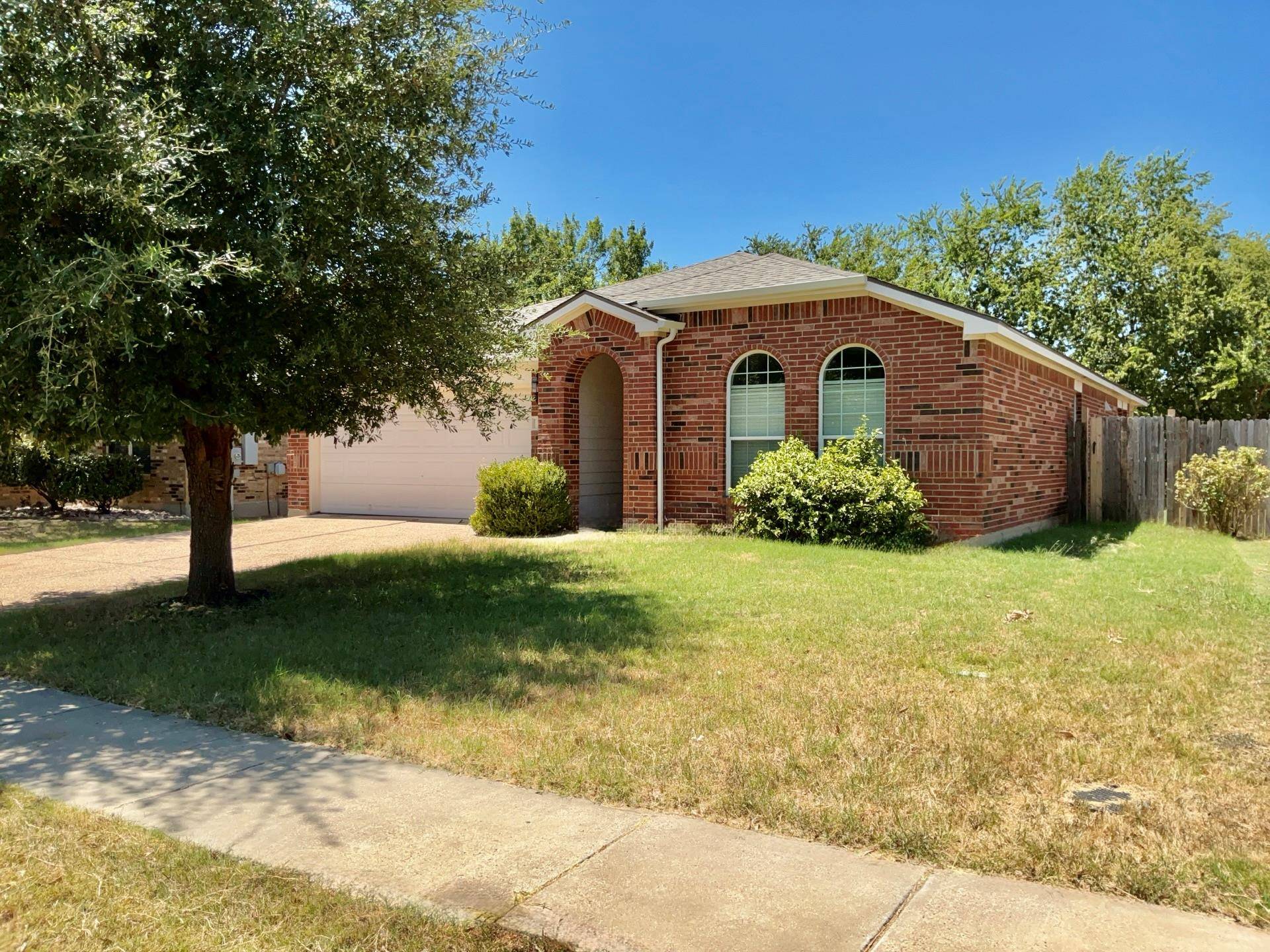 789 Kingfisher LN, Leander, TX 78641