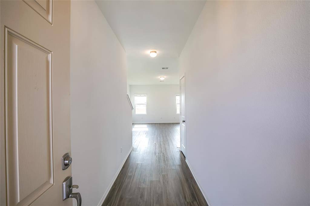 140 Joe Kidd LN, Jarrell, TX 76537