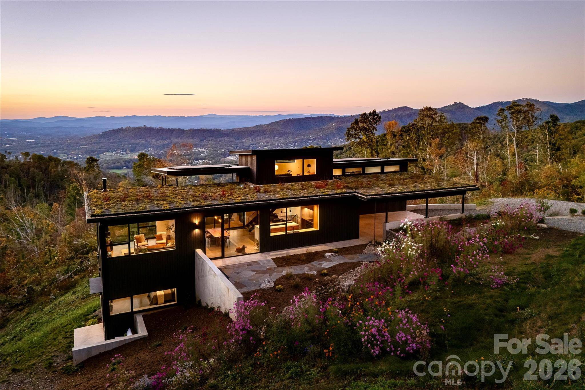 122 Elk Wallow TRL, Asheville, NC 28804