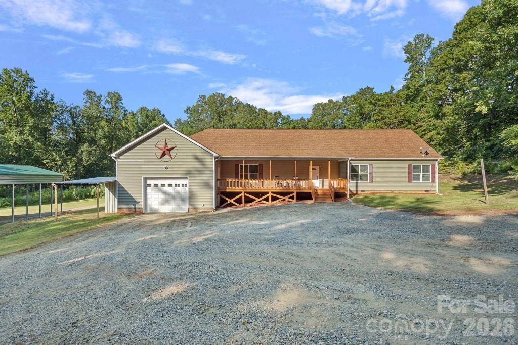 10429 Starwood DR, Charlotte, NC 28215
