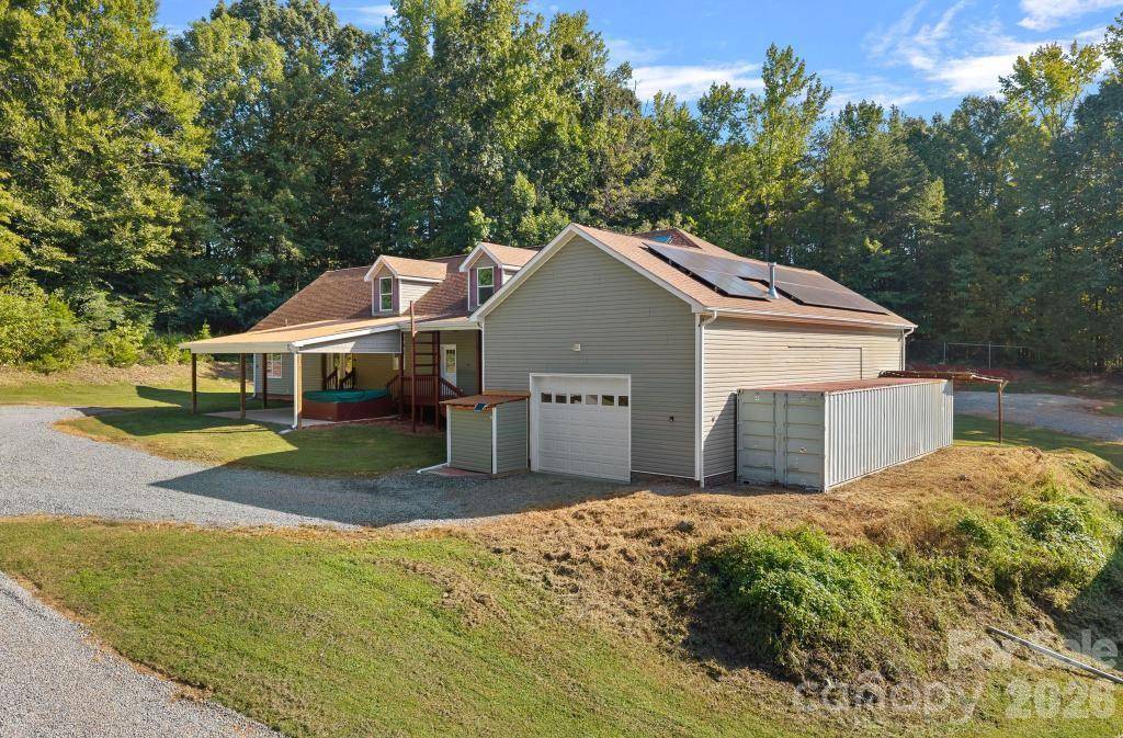 10429 Starwood DR, Charlotte, NC 28215