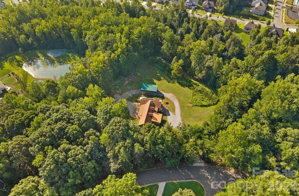 10429 Starwood DR, Charlotte, NC 28215