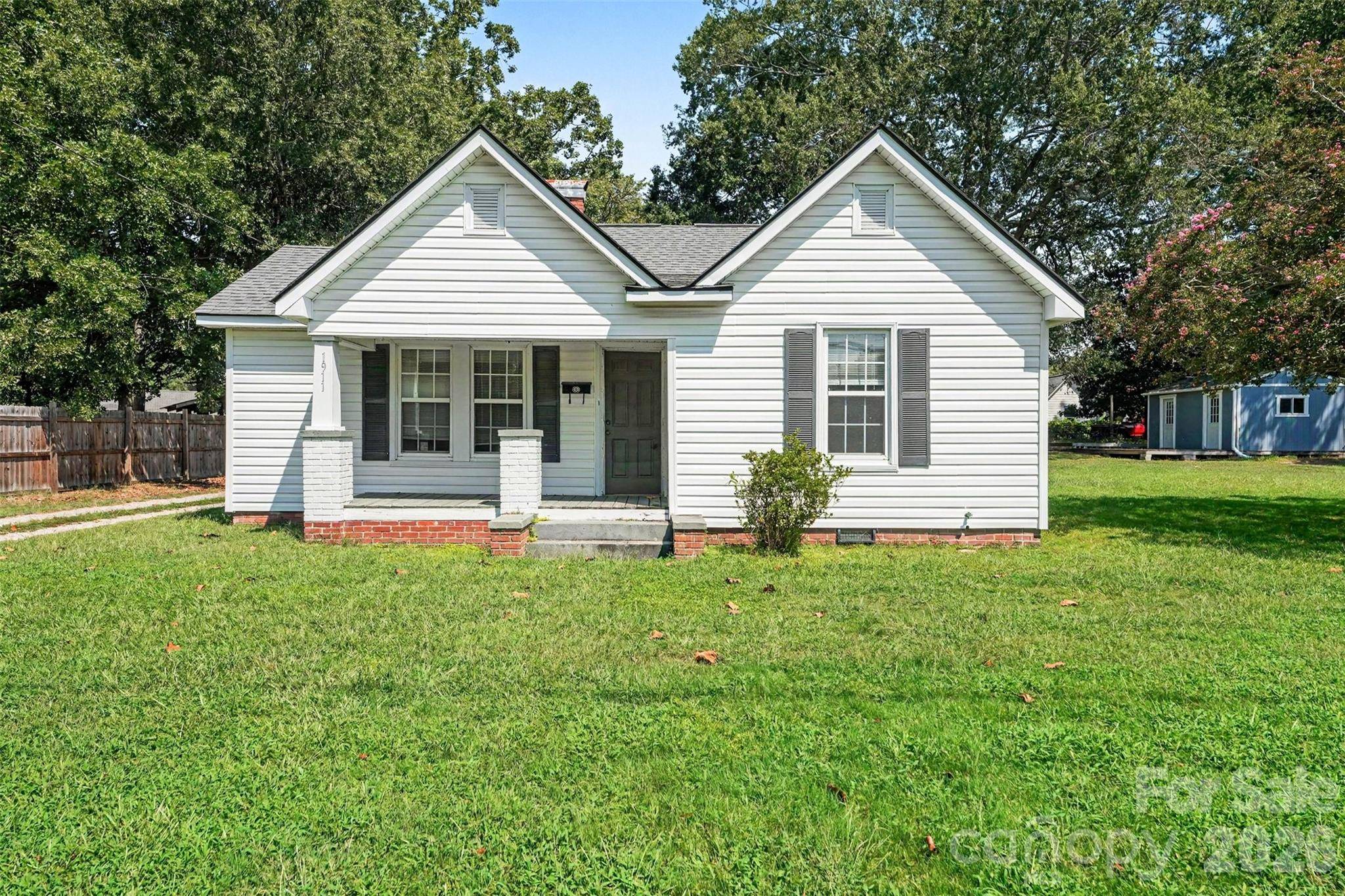 1911 Central DR, Kannapolis, NC 28083
