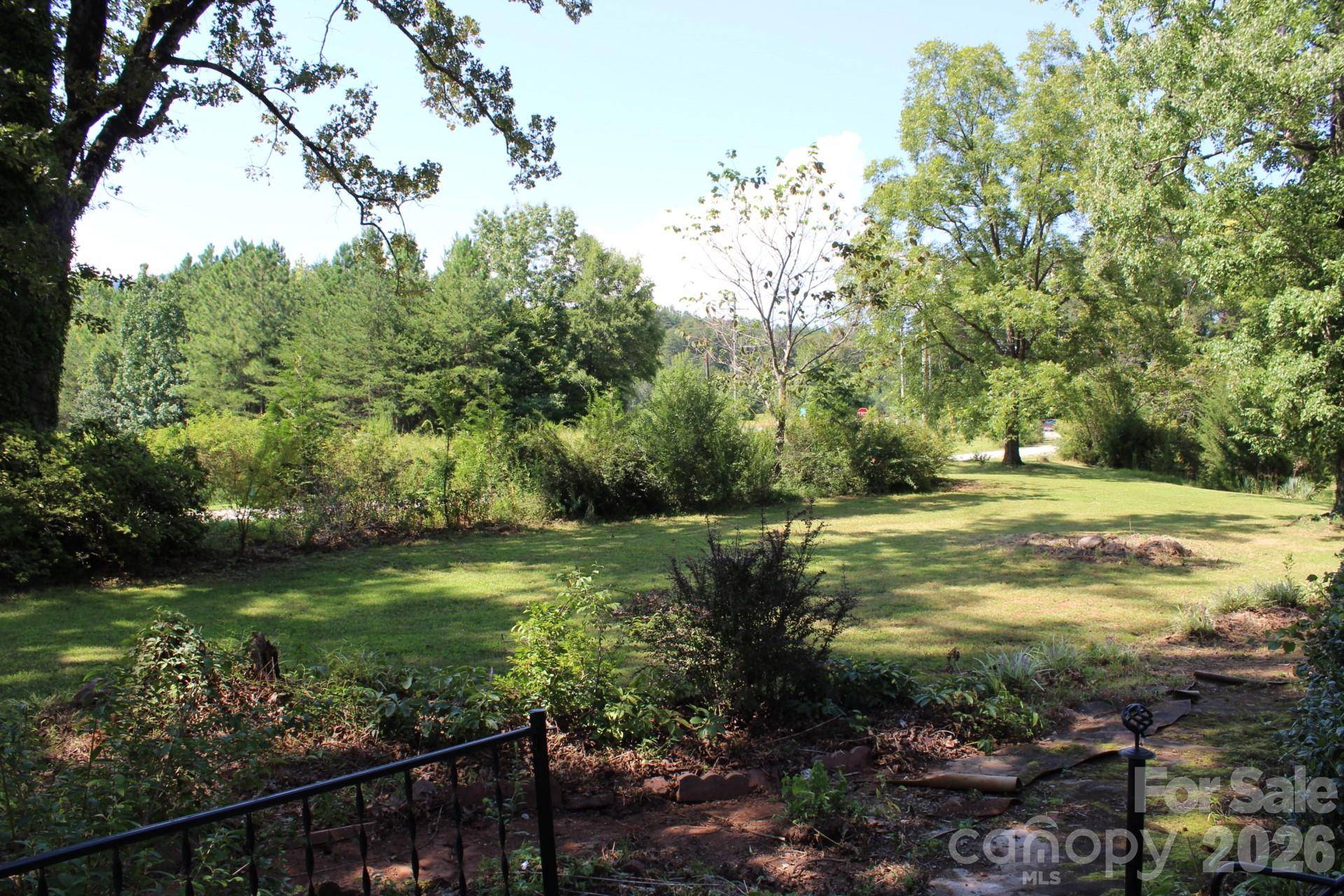 70 Fox Mountain RD, Columbus, NC 28722