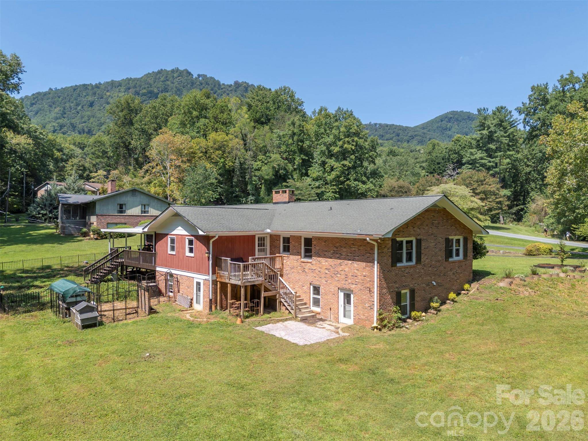 15 Meadowlark DR, Tryon, NC 28782