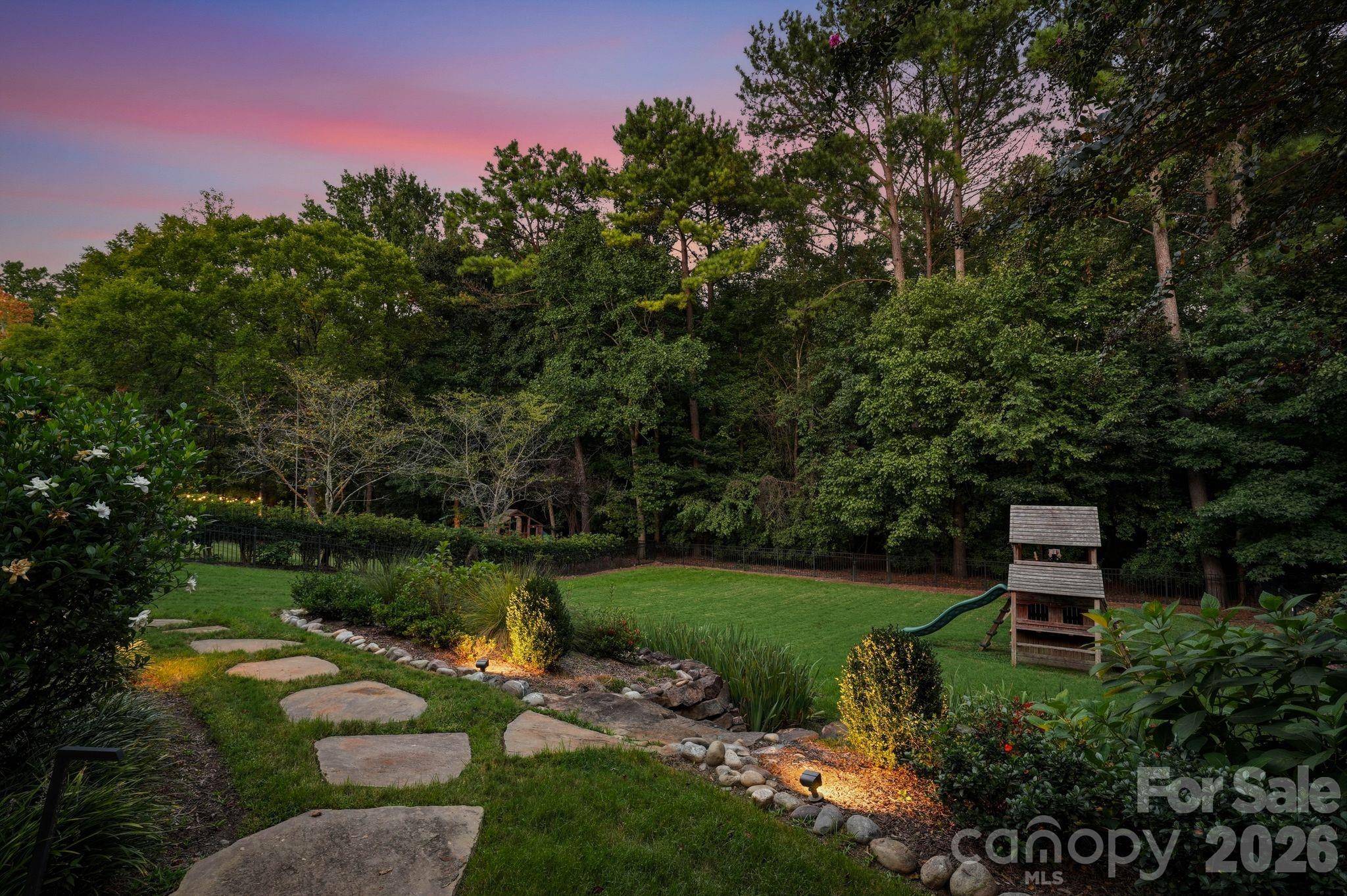 9414 Heydon Hall CIR, Charlotte, NC 28210