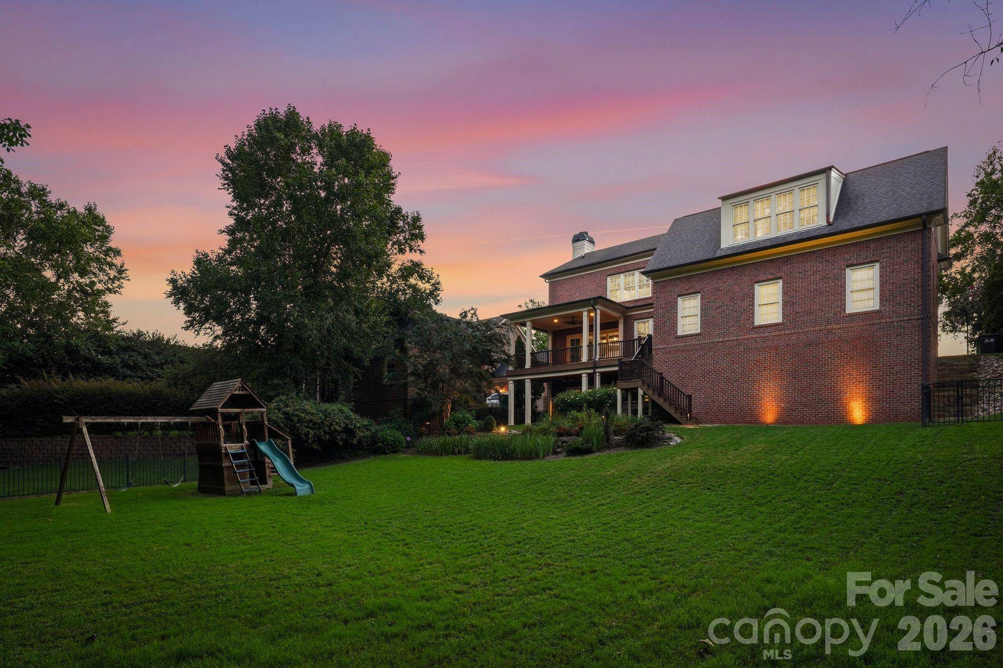 9414 Heydon Hall CIR, Charlotte, NC 28210