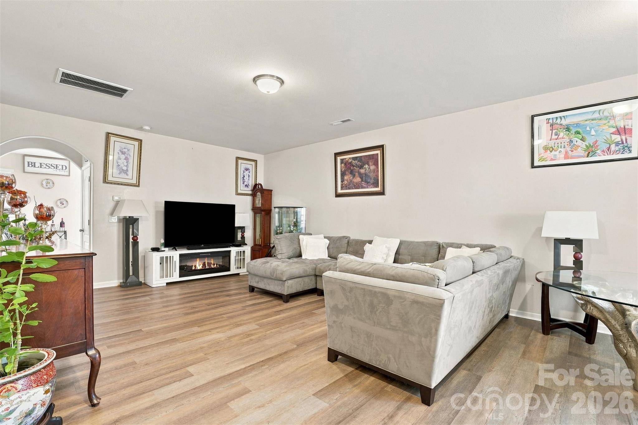 4008 Tulocay LN, Charlotte, NC 28215