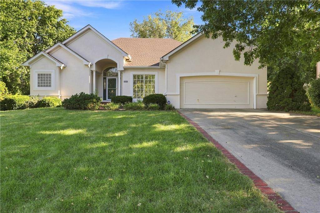 1403 NE Glenfield CT, Blue Springs, MO 64014
