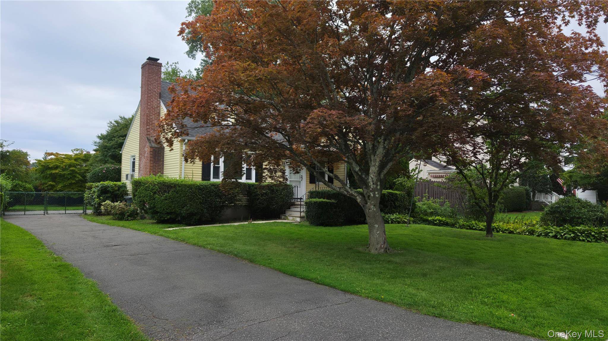 27 Haines BLVD, Port Chester, NY 10573
