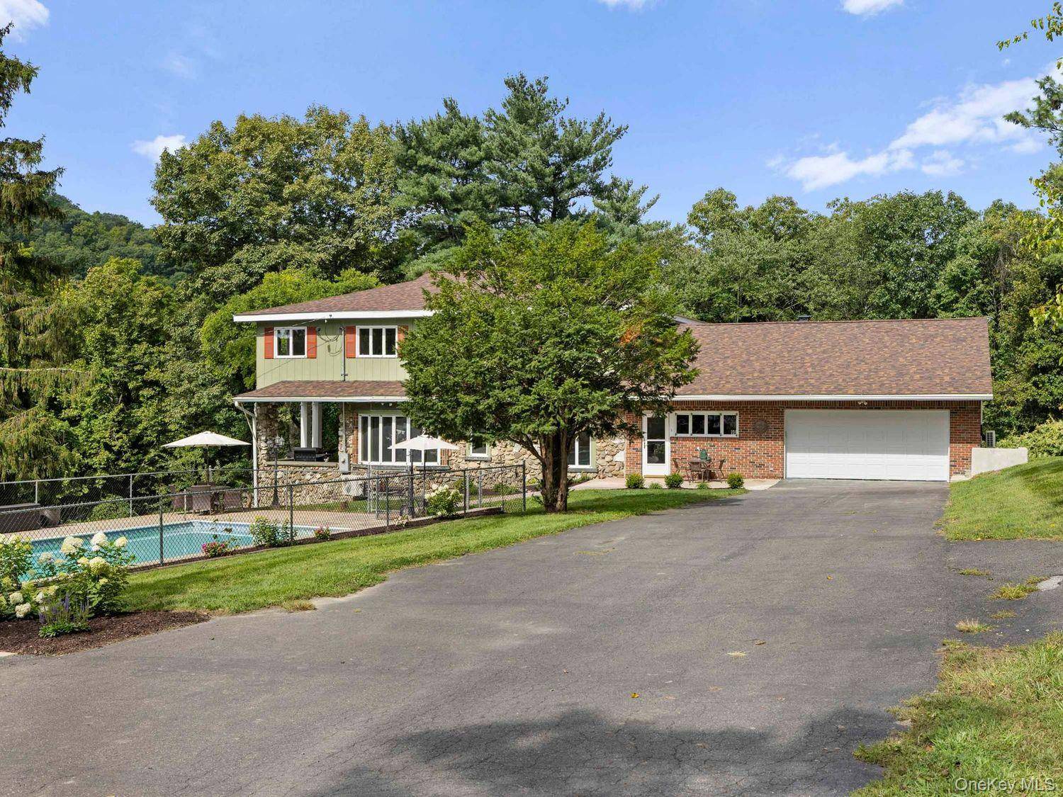 90 New Paltz RD, Highland, NY 12528