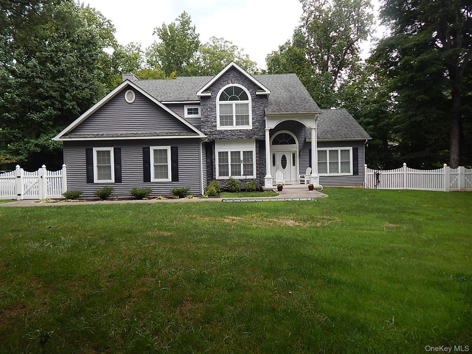 220 N Little Tor RD, New City, NY 10956