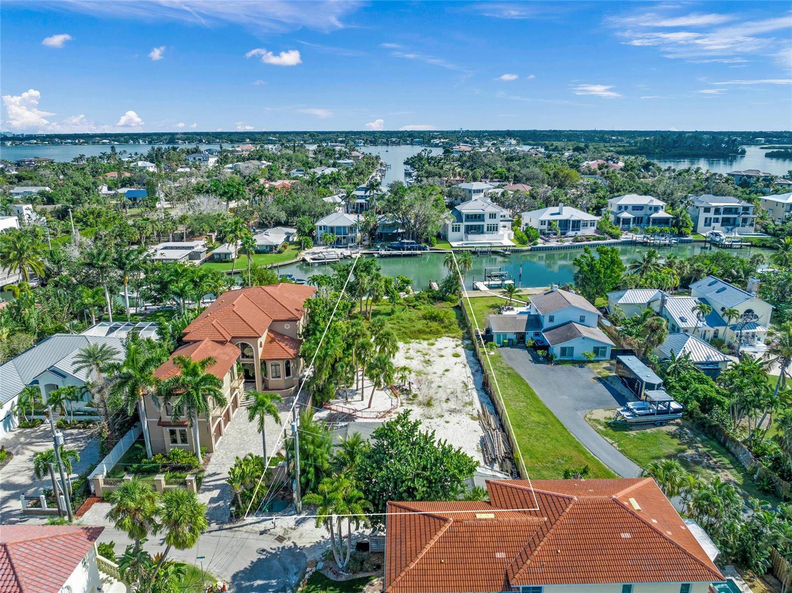 3601 WHITE LN, Sarasota, FL 34242