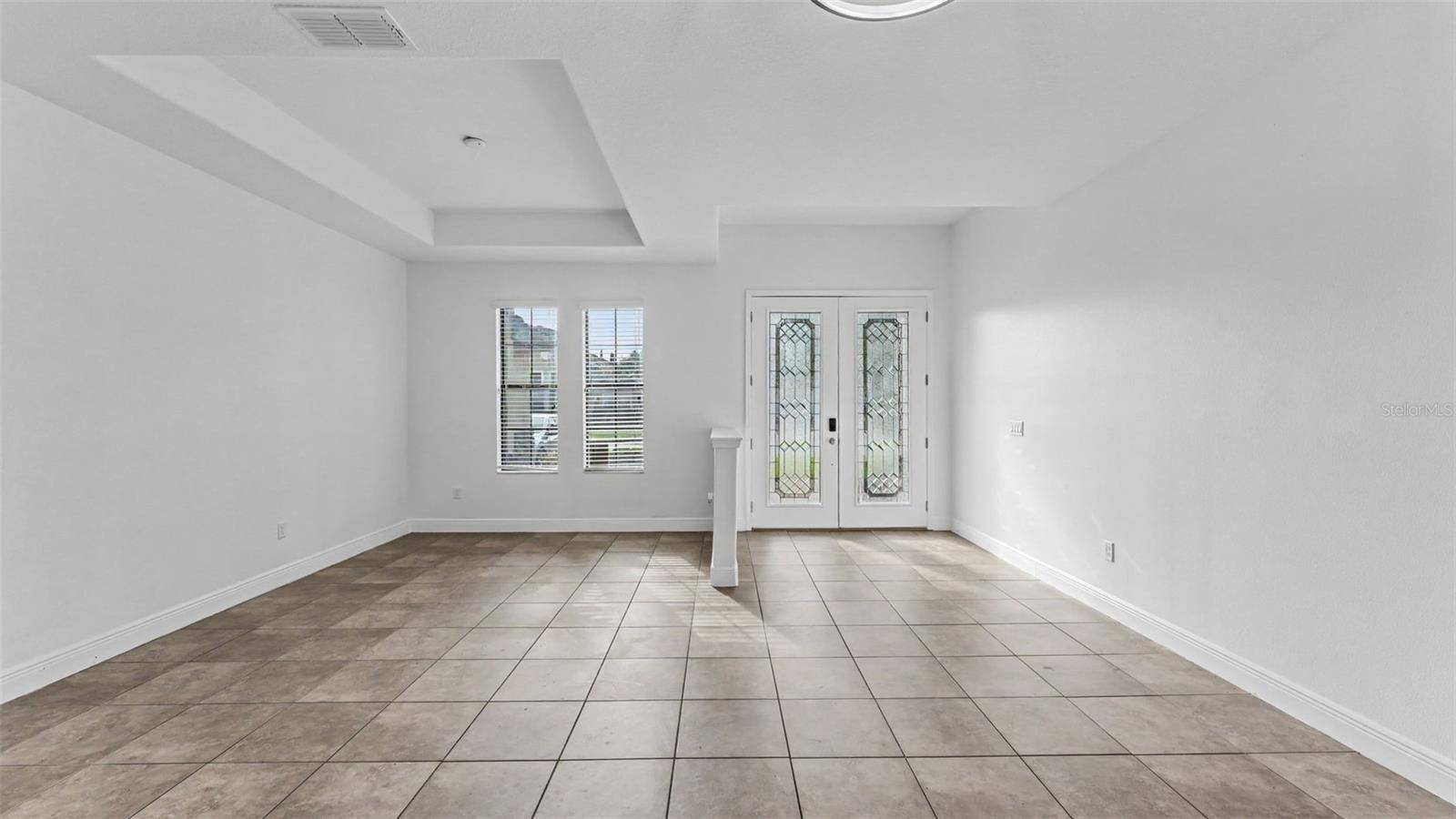 3950 SUNSET LAKE DR, Lakeland, FL 33810