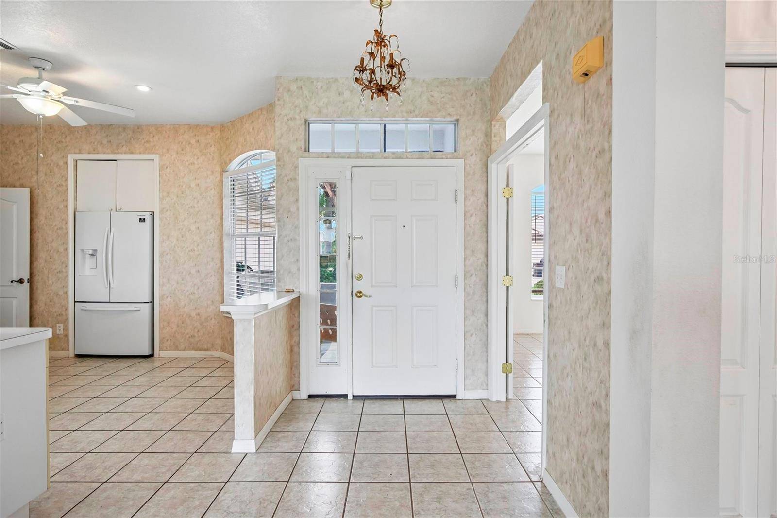 1104 VILLEROY DR, Sun City Center, FL 33573