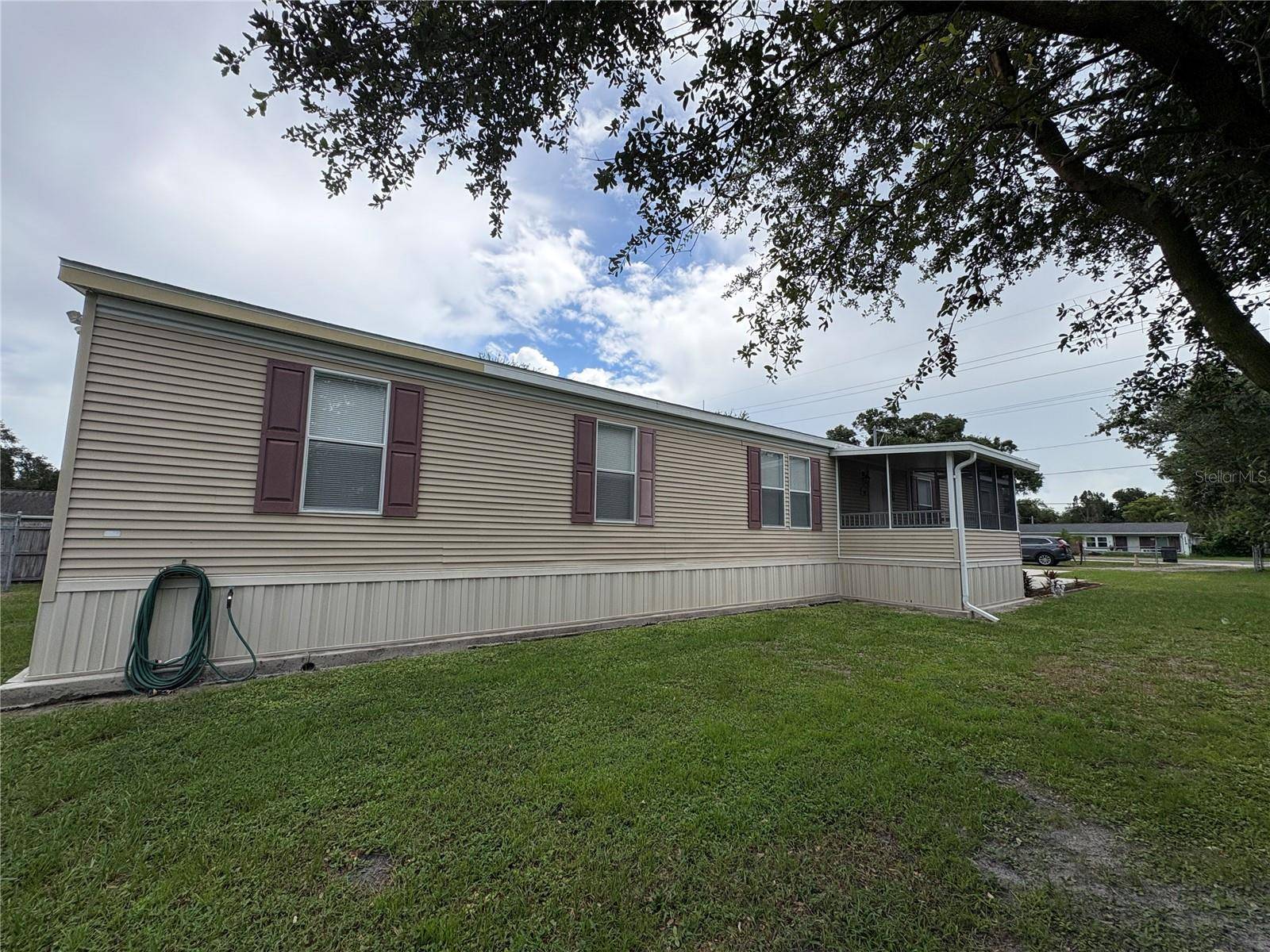 7310 RIVERVIEW DR, Riverview, FL 33578