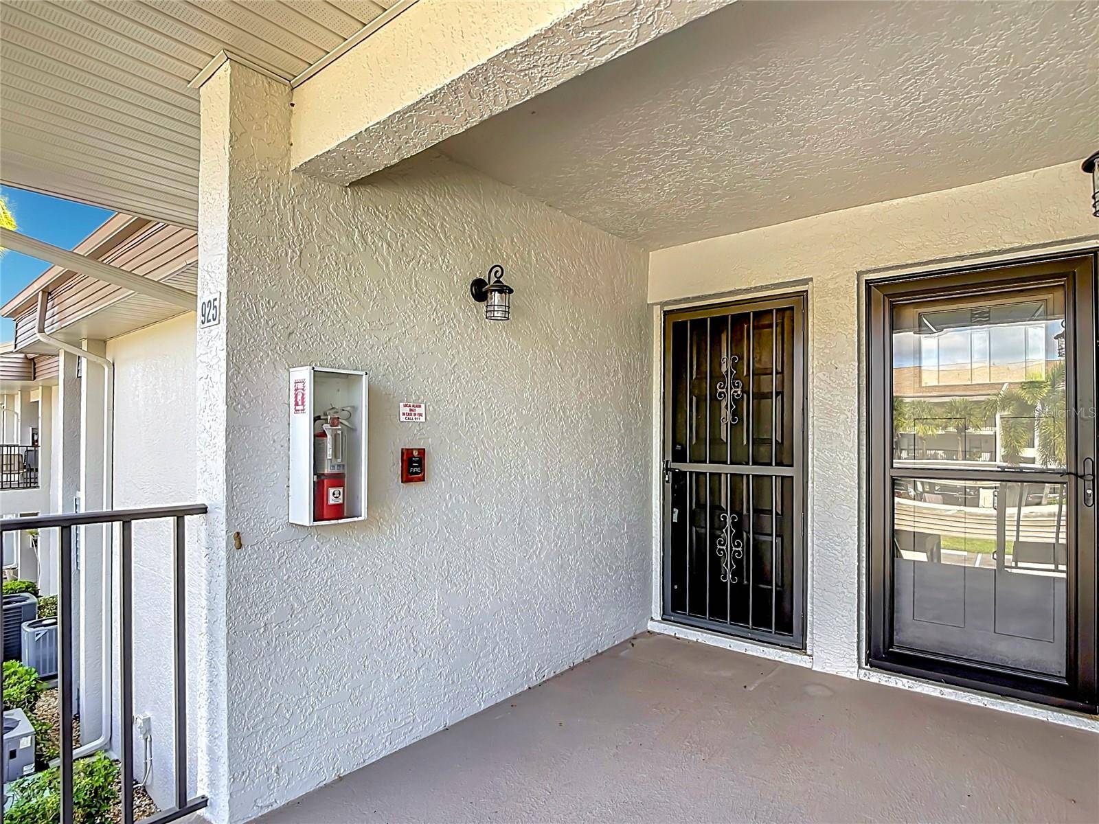 5925 TRAILWINDS DR #925, Fort Myers, FL 33907