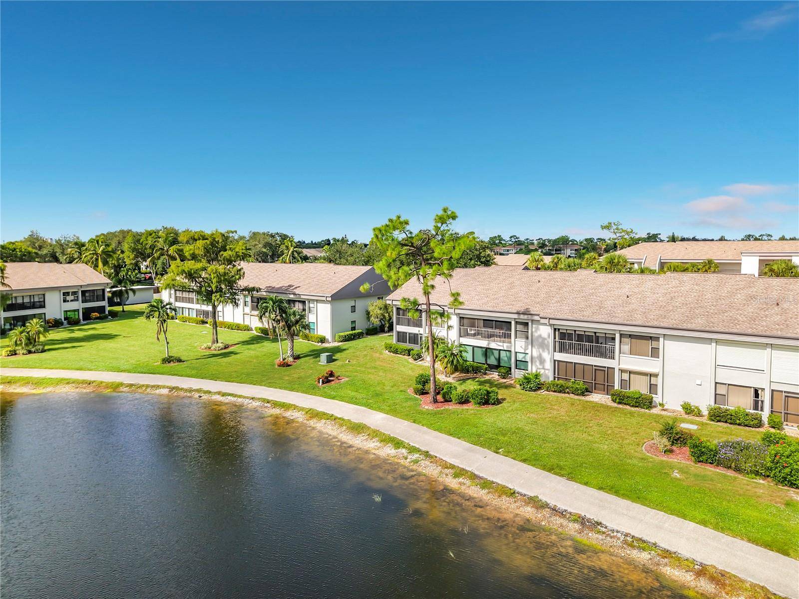 5925 TRAILWINDS DR #925, Fort Myers, FL 33907
