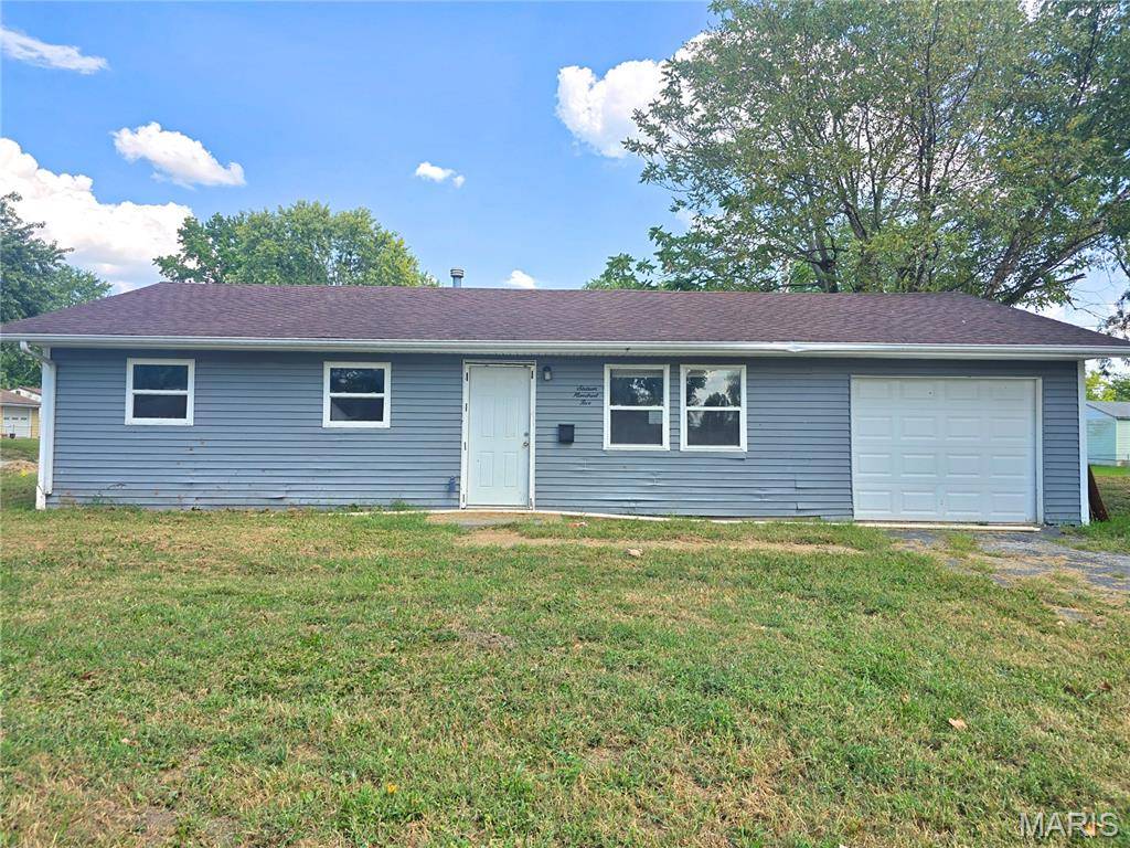 1605 Parklane DR, Cahokia, IL 62206