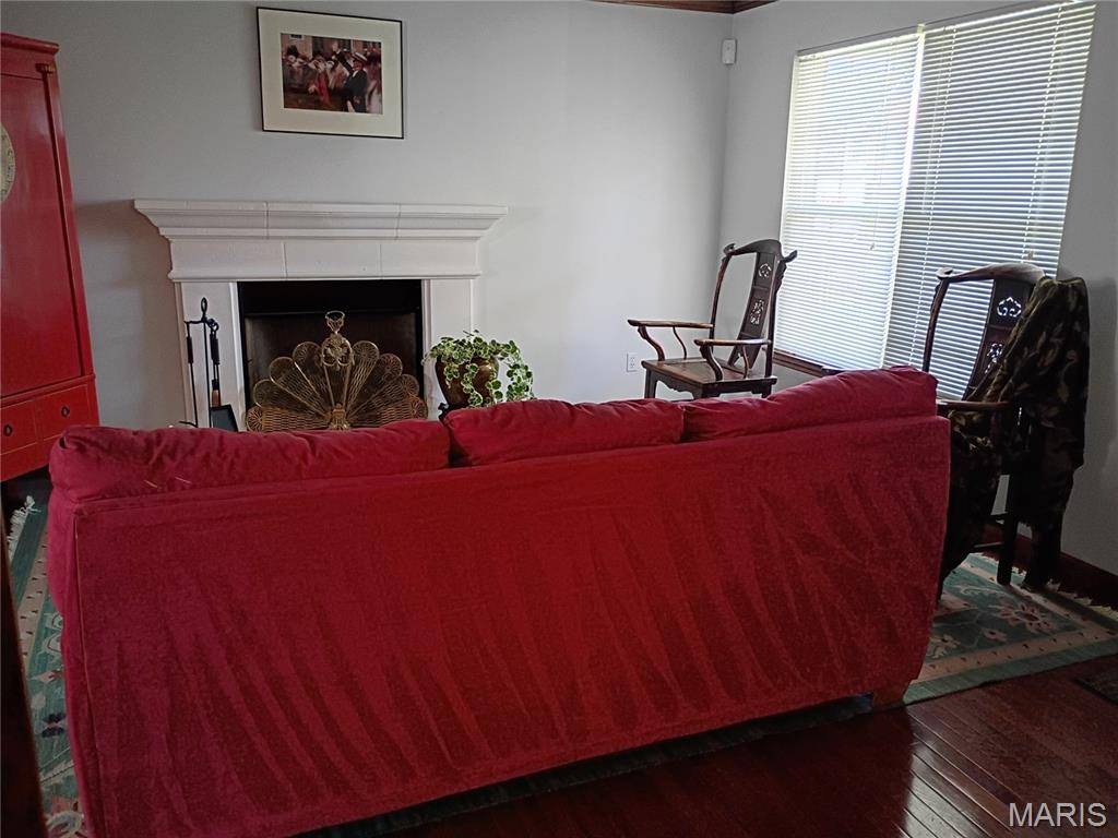 3110 Hickory ST, St Louis, MO 63104