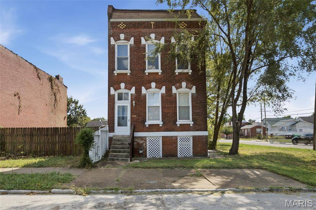 3034 Rutger ST, St Louis, MO 63104