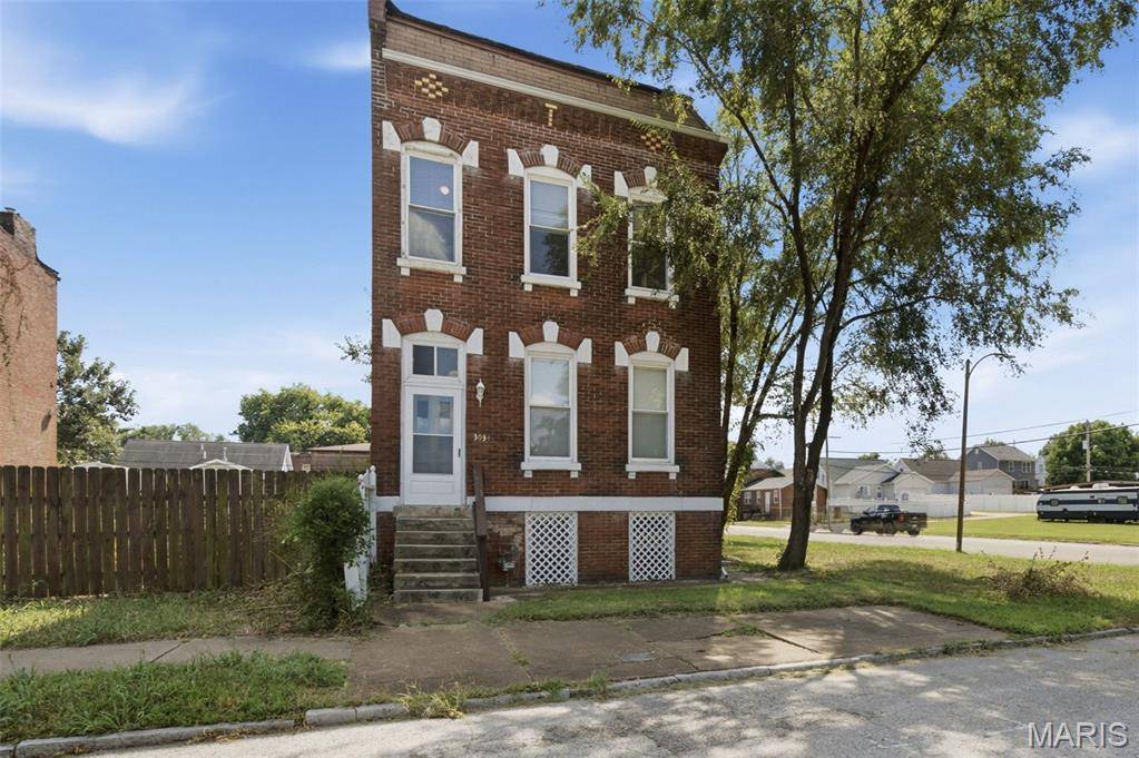3034 Rutger ST, St Louis, MO 63104