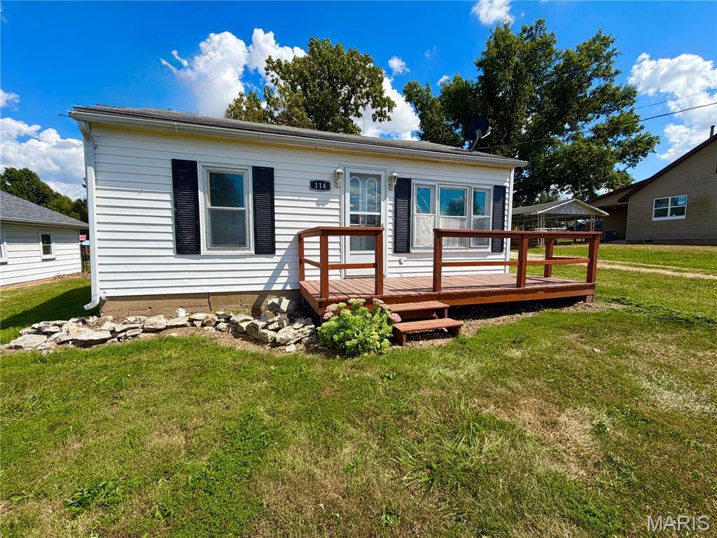 114 N Netherland, Perry, MO 63462