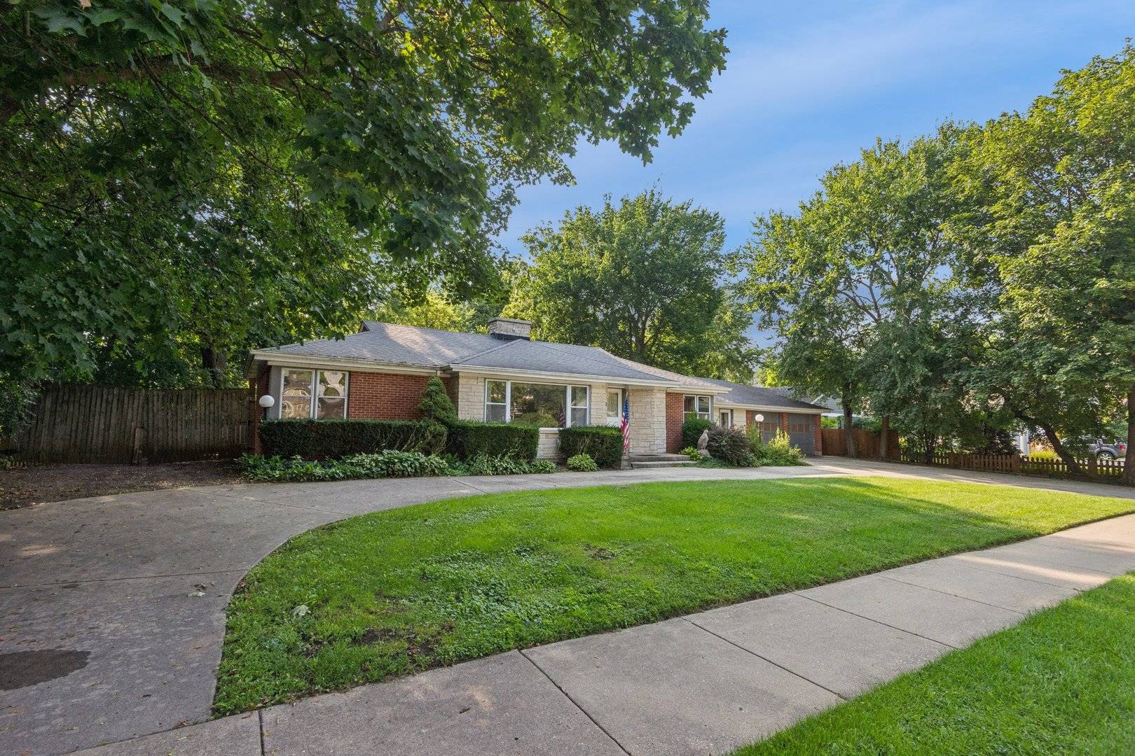 412 Dundee AVE, Barrington, IL 60010