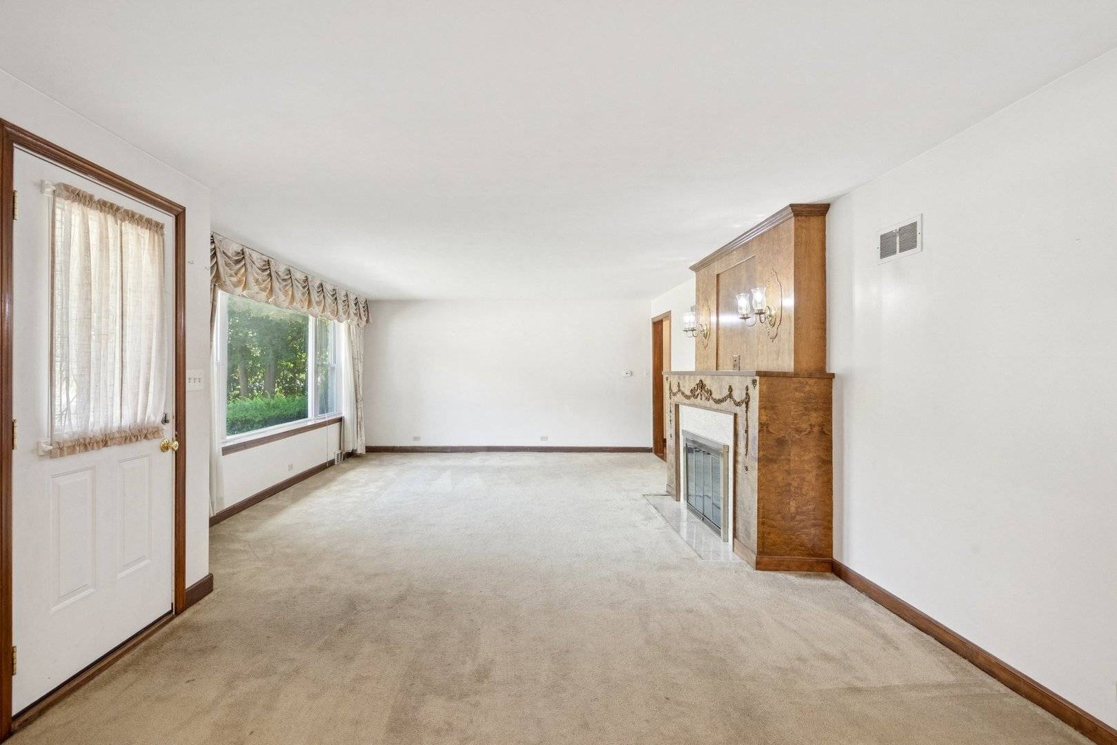 412 Dundee AVE, Barrington, IL 60010