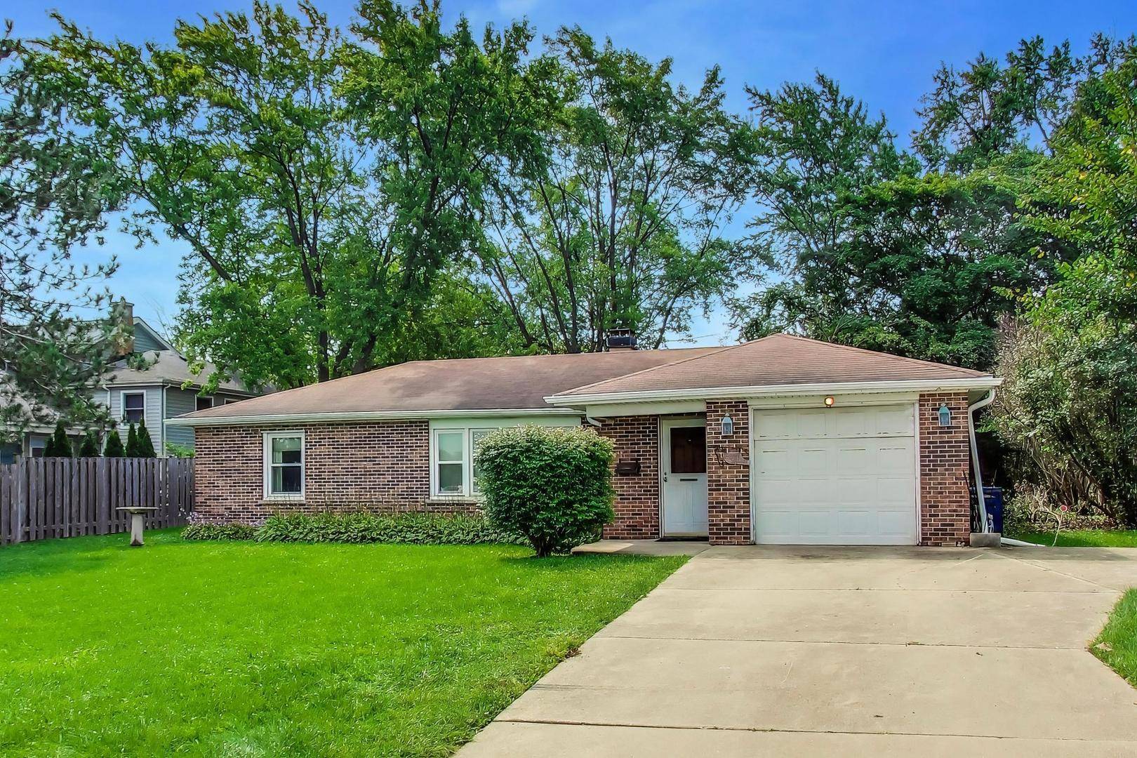 2331 Dundee RD, Northbrook, IL 60062