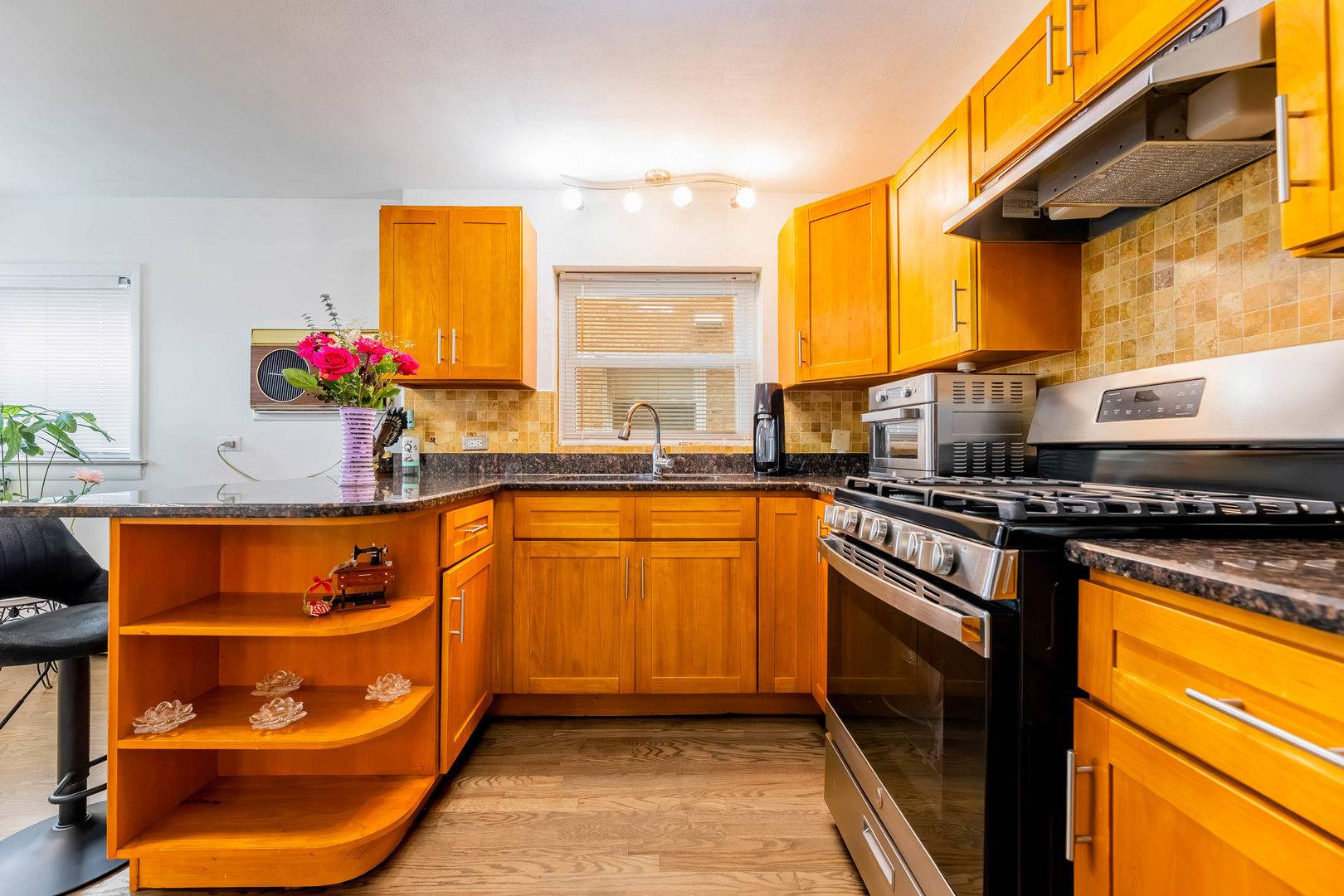 1939 S Harlem AVE #BW, Berwyn, IL 60402