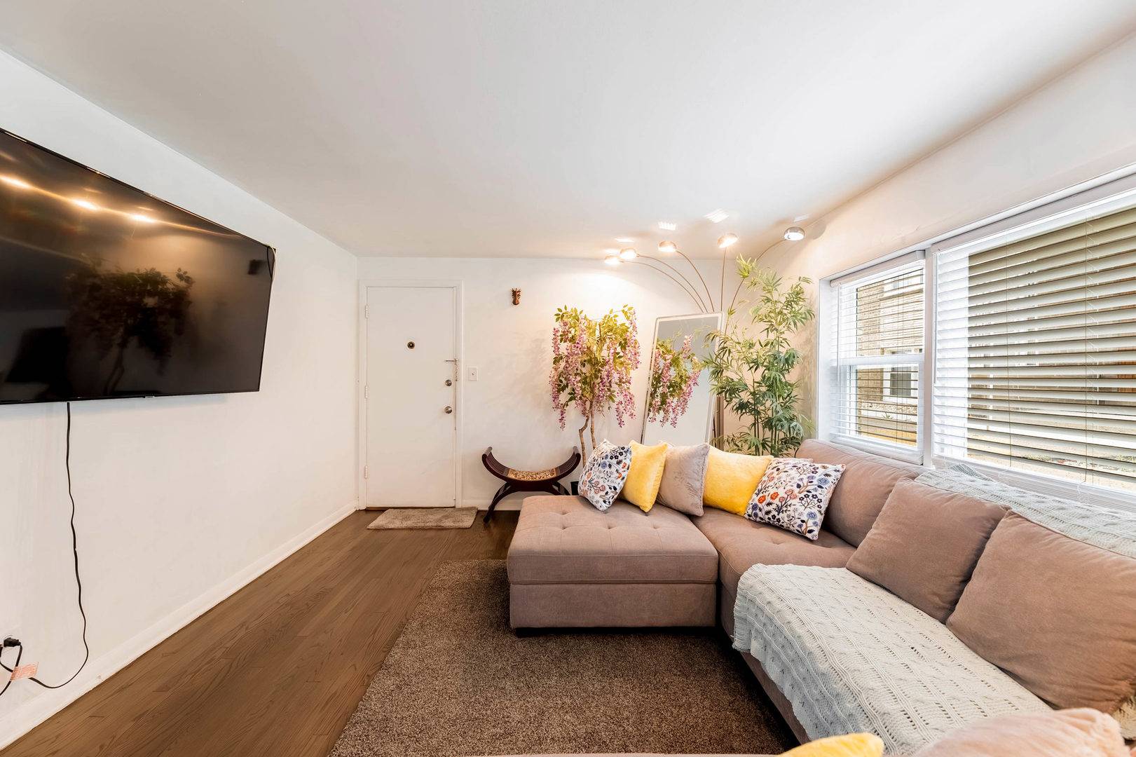 1939 S Harlem AVE #BW, Berwyn, IL 60402