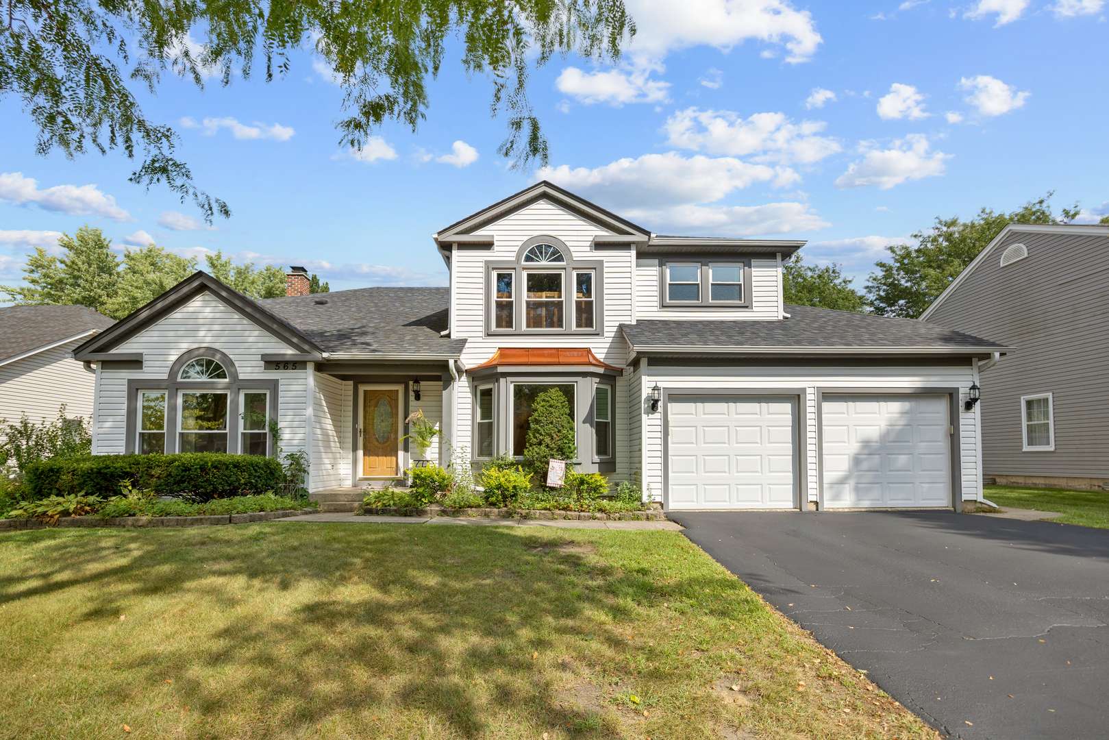 565 Rutgers LN, Elk Grove Village, IL 60007