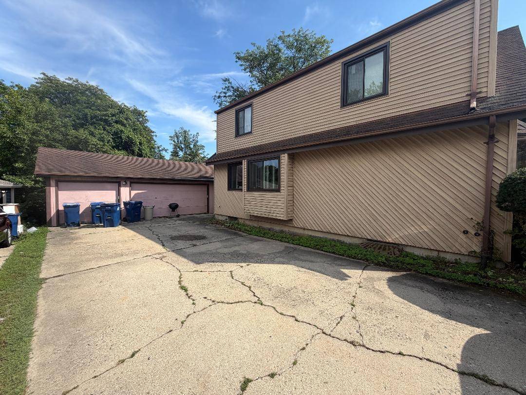 1923 N Jackson ST, Waukegan, IL 60087