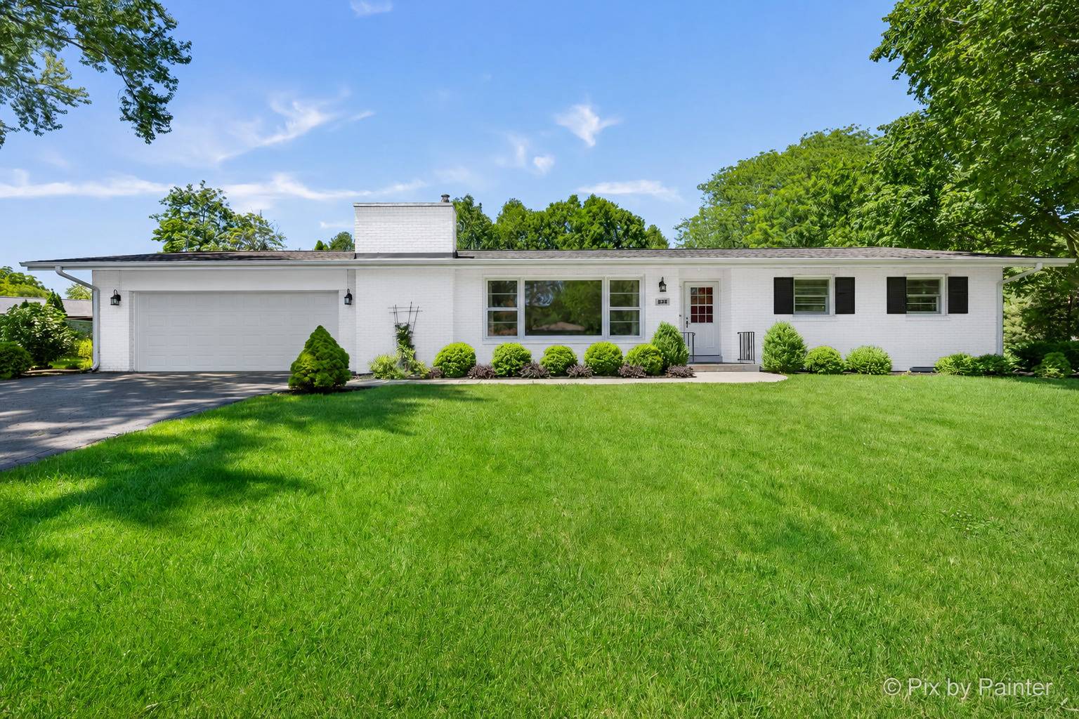 824 Skyline DR, Barrington, IL 60010