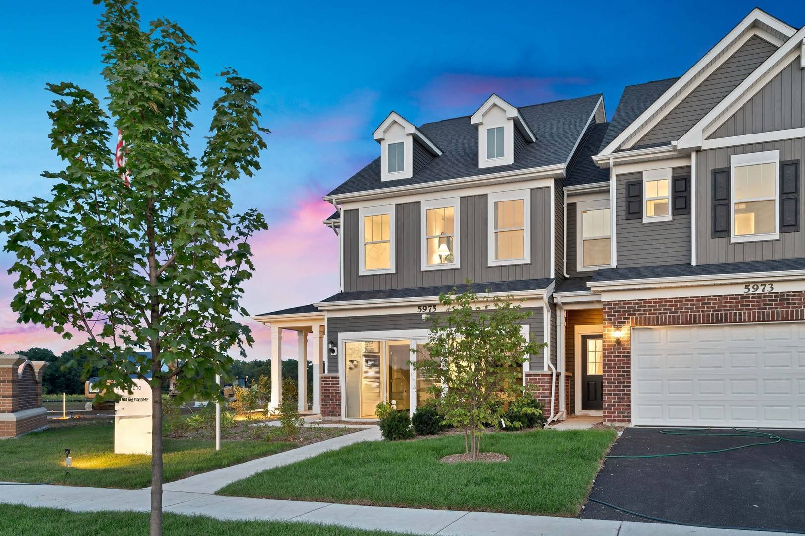 2306 Horseshoe CIR #08903, Naperville, IL 60564