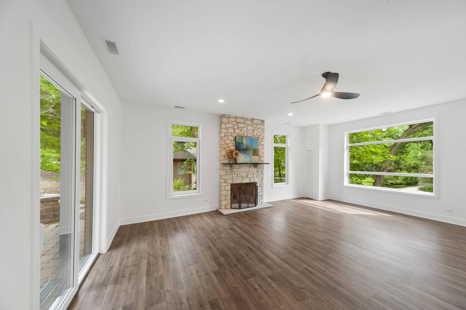 615 Harper DR, Algonquin, IL 60102