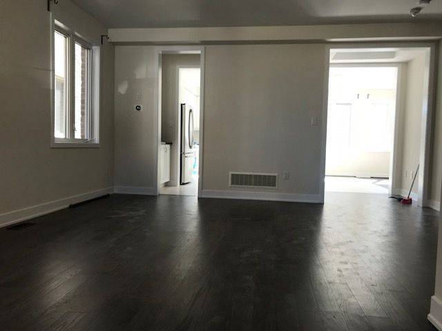 91 Conklin CRES, Aurora, ON L4G 0Z2